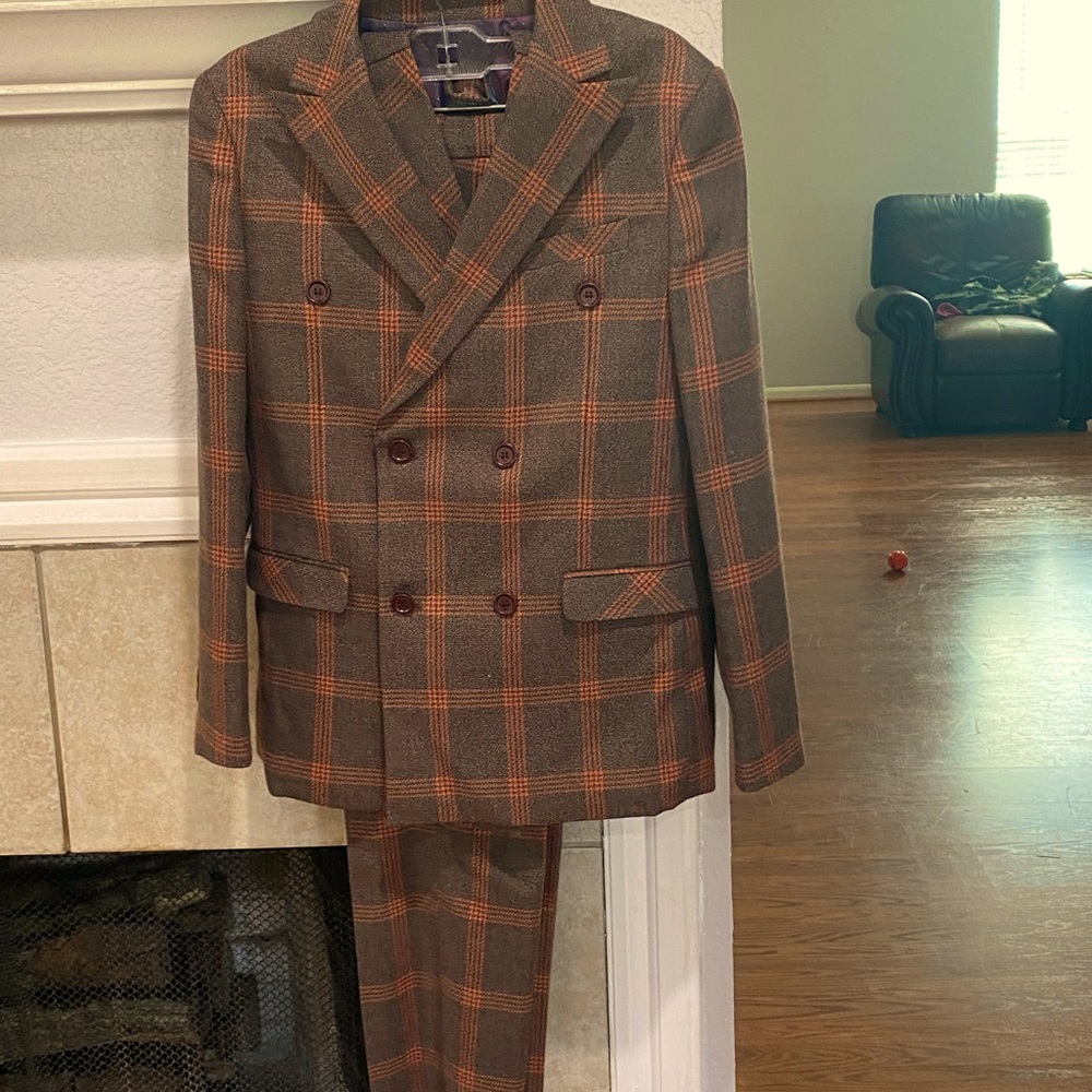 Boys 3 piece suit. Custom style size 14.